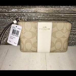 NWT !!!!! Leather COACH side zip wristlet/wallet !